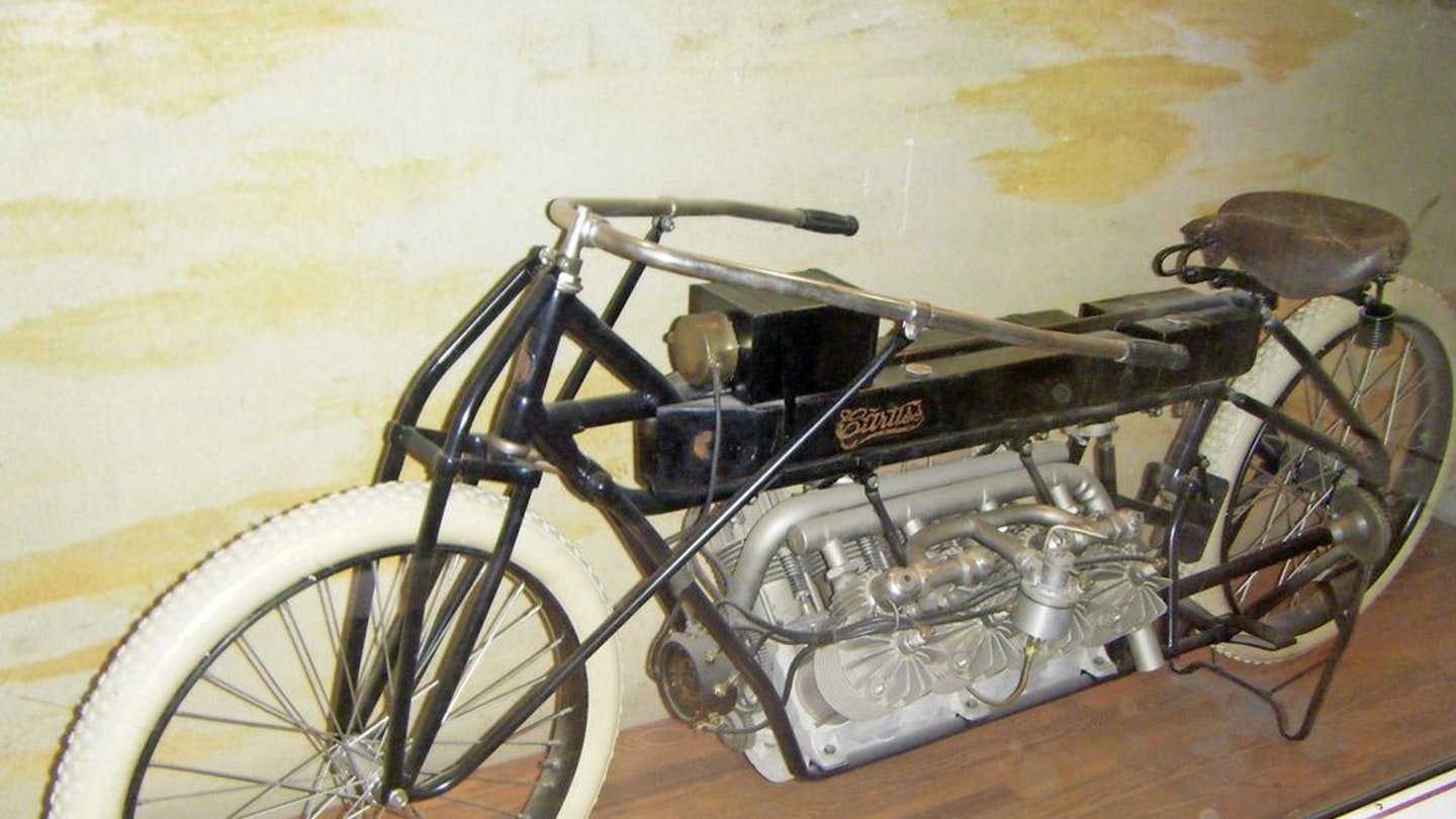 Did this Curtiss really do over 136.36mph at Ormond Beach, Florida in 1907? Nicksy thinks not...